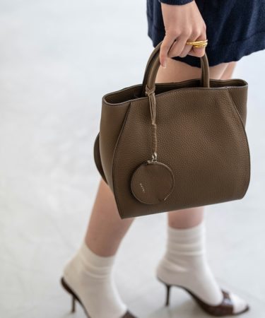 【2025秋ドラマ】『すべての恋が終わるとしても』最終話｜葵わかなさん着用バッグはHAYNI「Crymitmini」